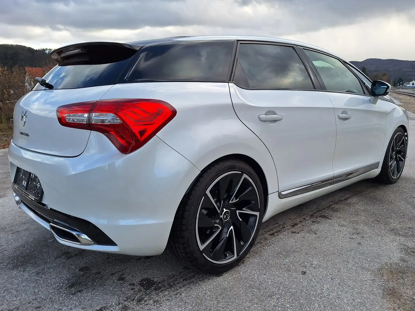 Citroen DS5 HDi 165 Sport Chic - 2
