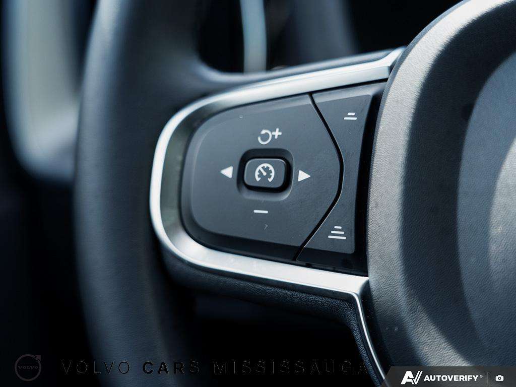 2024 Volvo XC60 B5 Core Low Mileage thumb 18