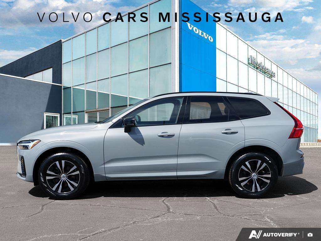 2024 Volvo XC60 B5 Core Low Mileage alt 3