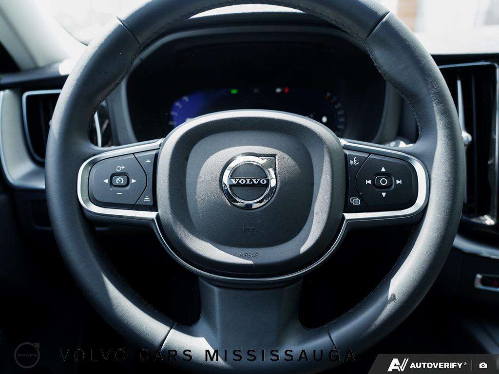 2024 Volvo XC60 B5 Core Low Mileage thumb 14
