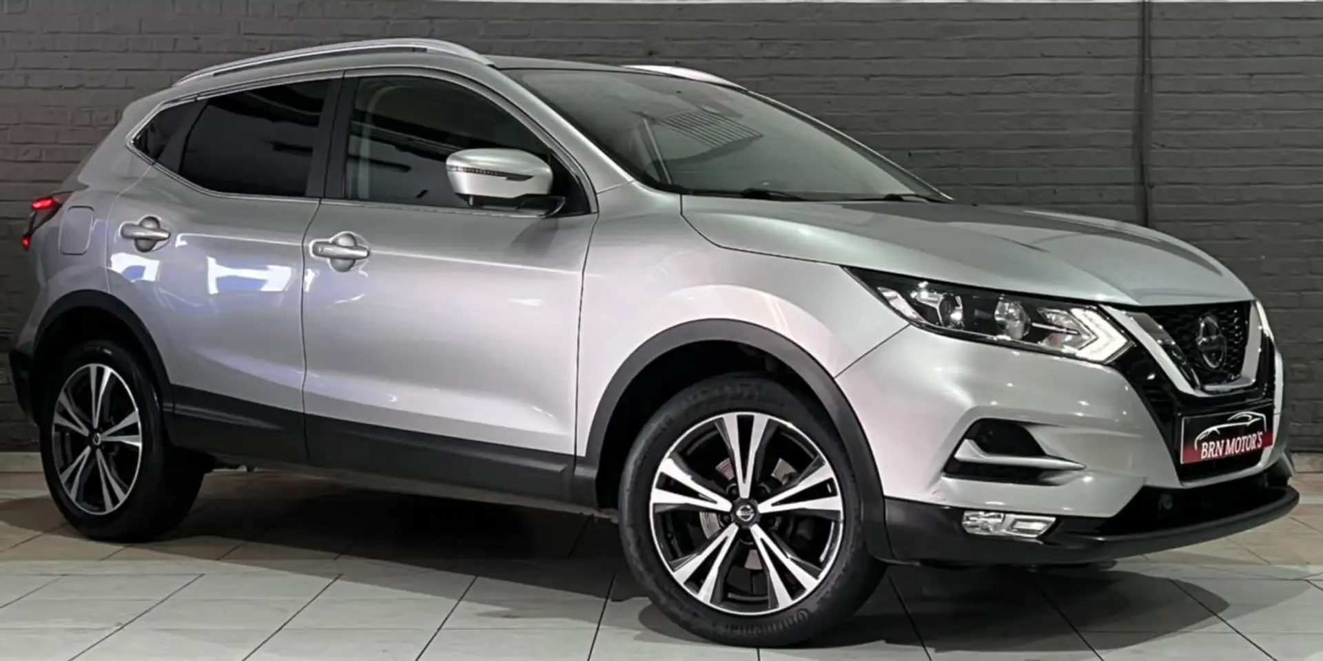 Nissan Qashqai Qashqai 1.3 DIG-T N-Connecta Gris - 1