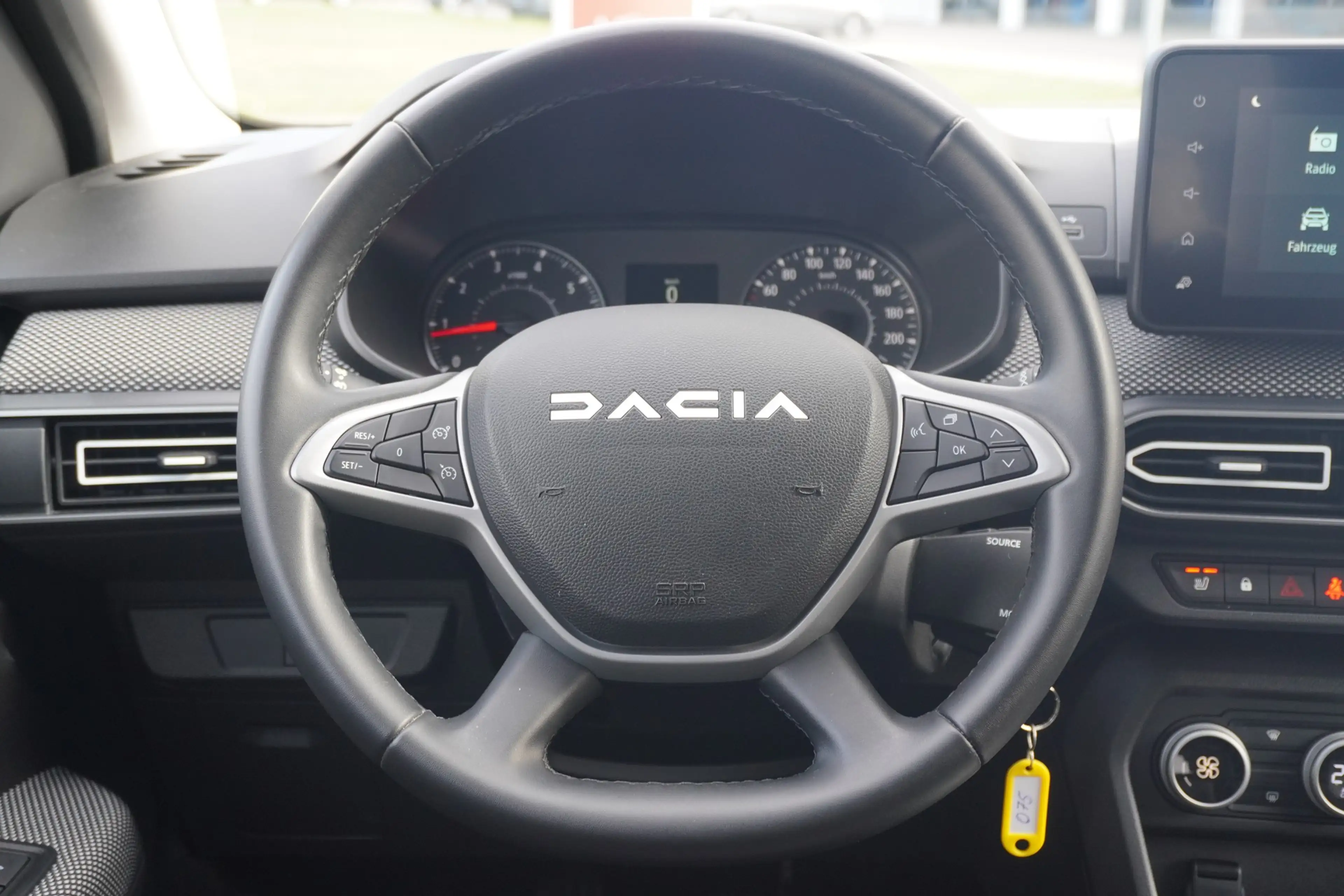 Dacia Jogger TCe 110 Expression LED Tempomat 7-Sitzer — photo 14