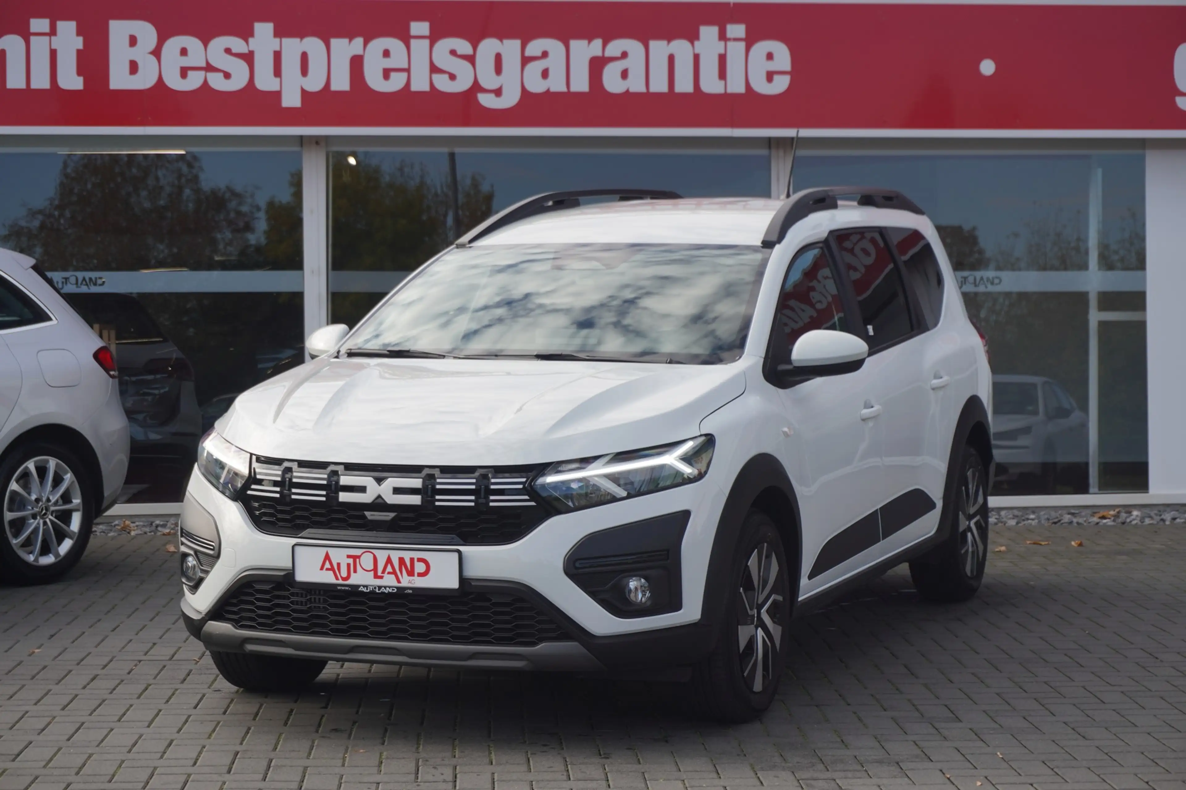 Dacia Jogger TCe 110 Expression LED Tempomat 7-Sitzer — photo 2