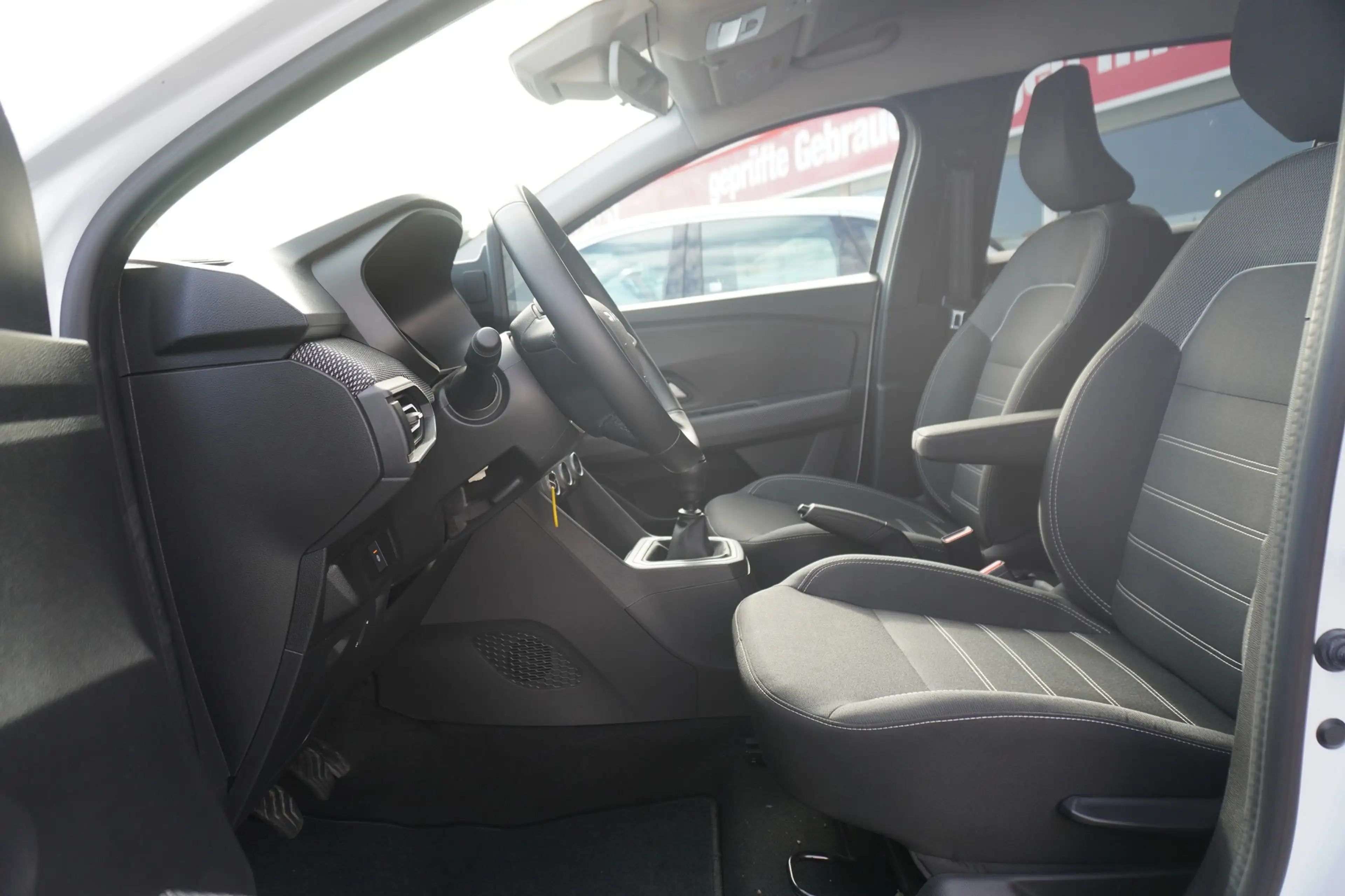 Dacia Jogger TCe 110 Expression LED Tempomat 7-Sitzer — photo 8