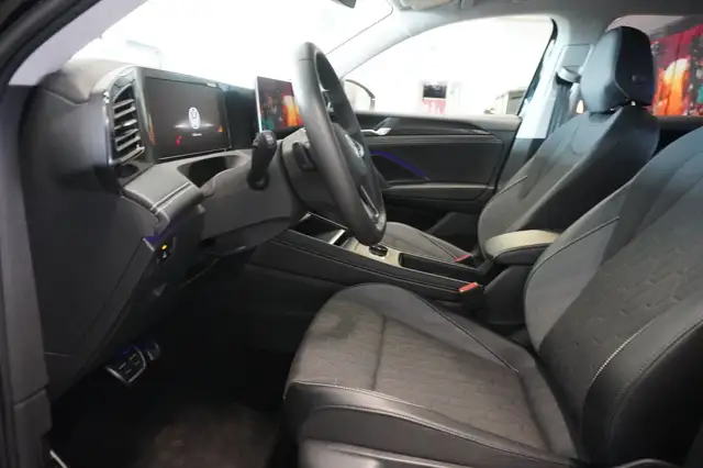 Volkswagen Tiguan view 8