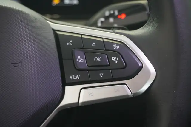 Volkswagen Tiguan view 13