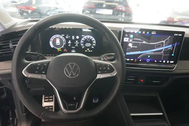 Volkswagen Tiguan view 11