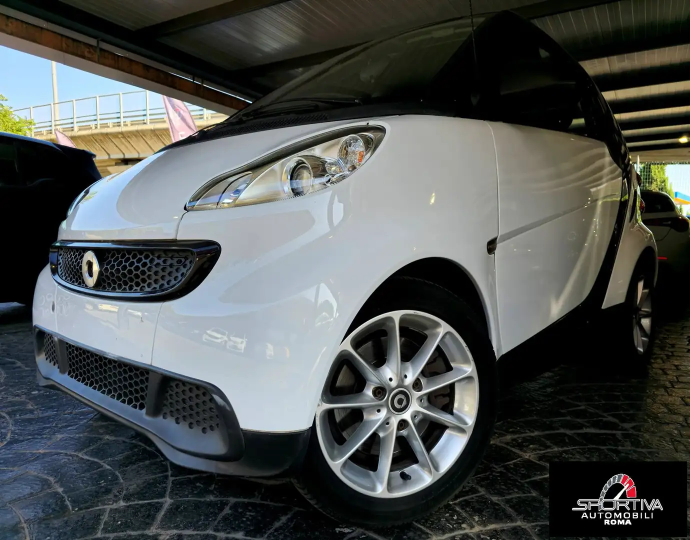 smart forTwo fortwo 1000 52 kW MHD coupé passion Weiß - 1
