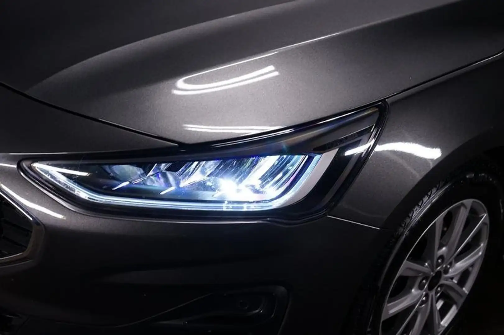 Ford Focus Turnier 1.5 EcoBlue Cool & Connect Kamera/ACC/AHK/ Gris - 2