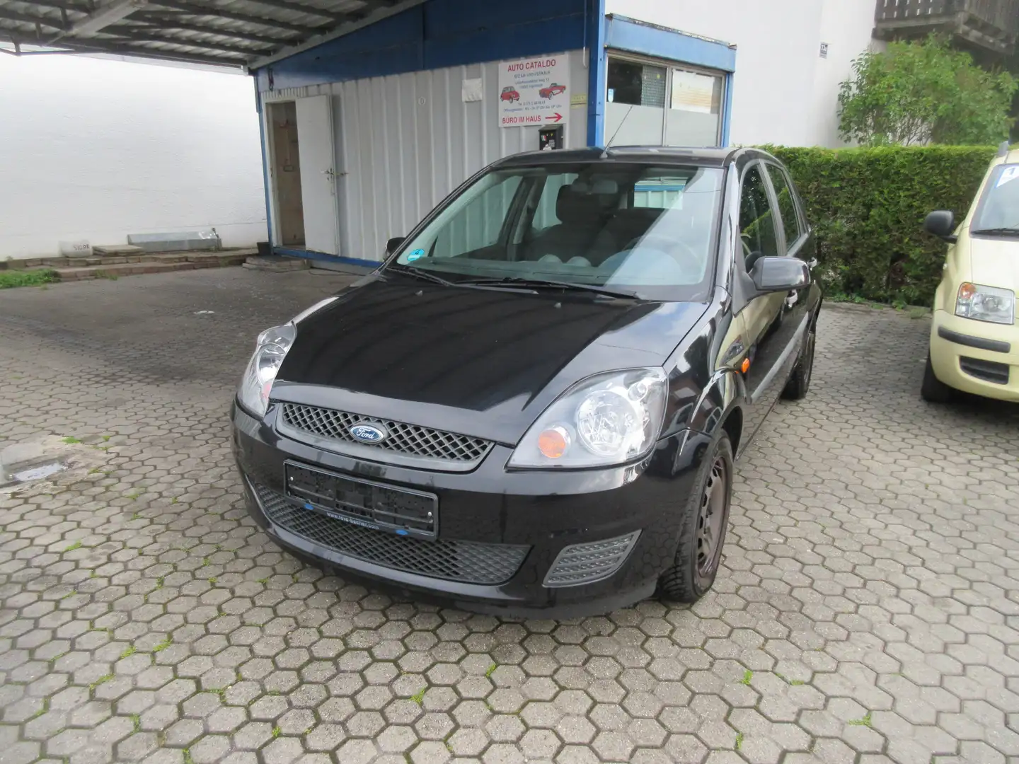 Ford Fiesta Fun X *Gepflegt *Klima* Schwarz - 1