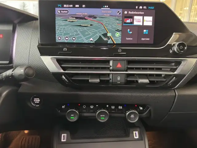 Citroen C4 view 12