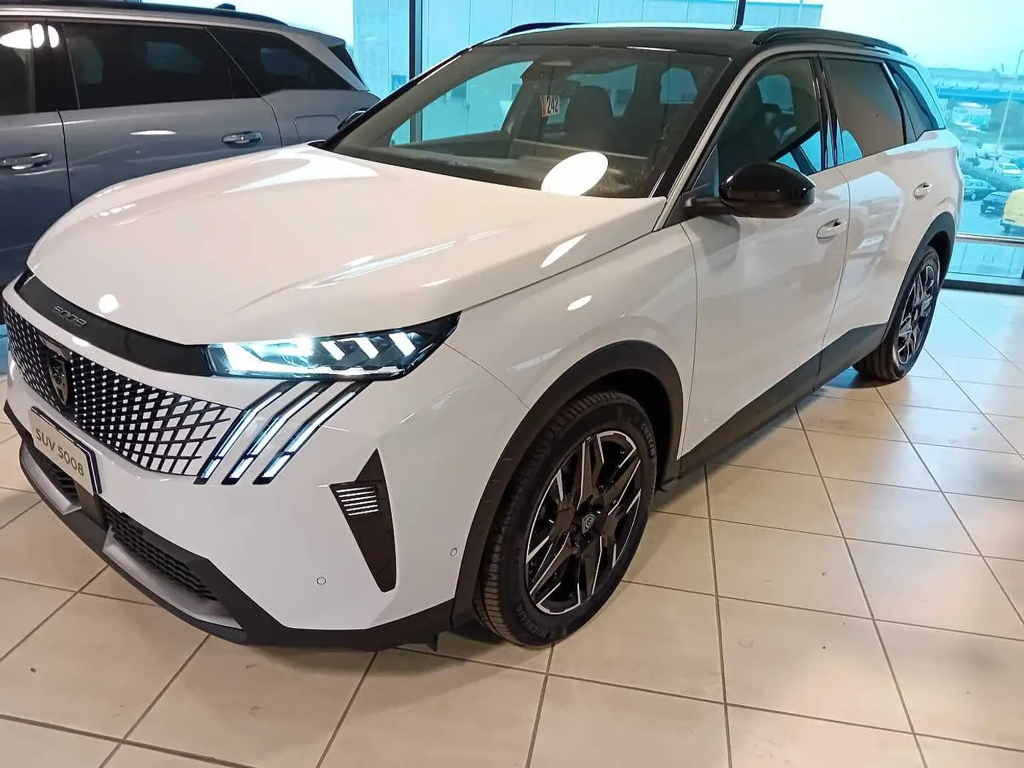Peugeot 5008 3ª serie Hybrid 136 e-DCS6 GT Blanc - 2