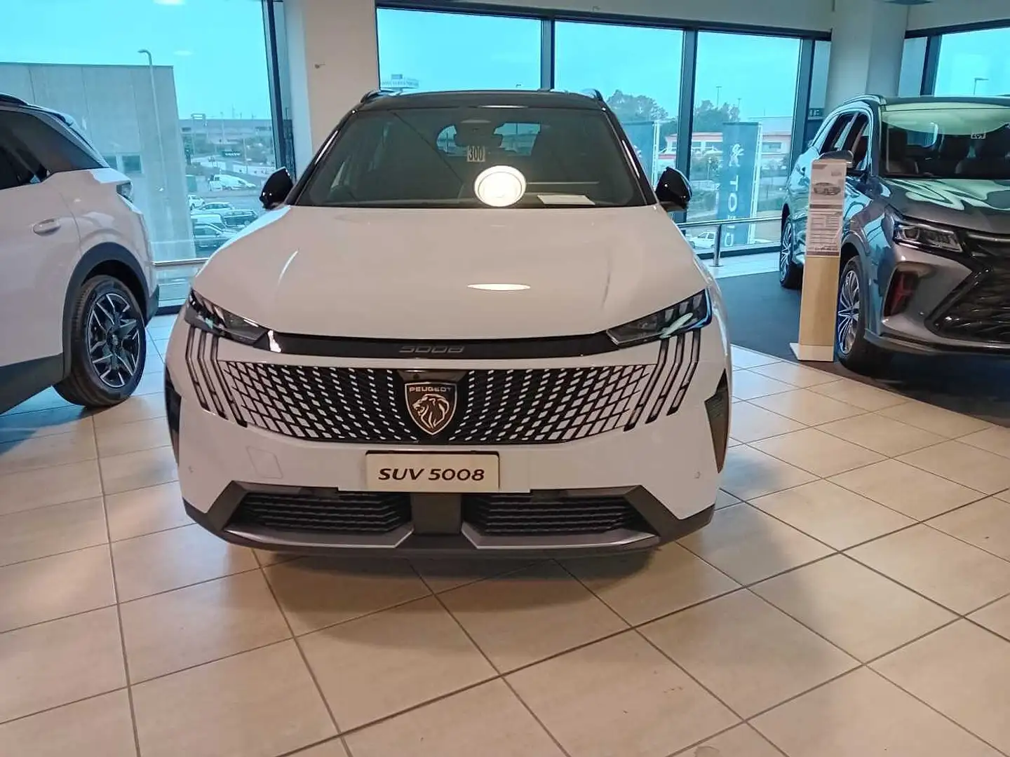 Peugeot 5008 3ª serie Hybrid 136 e-DCS6 GT Blanc - 1