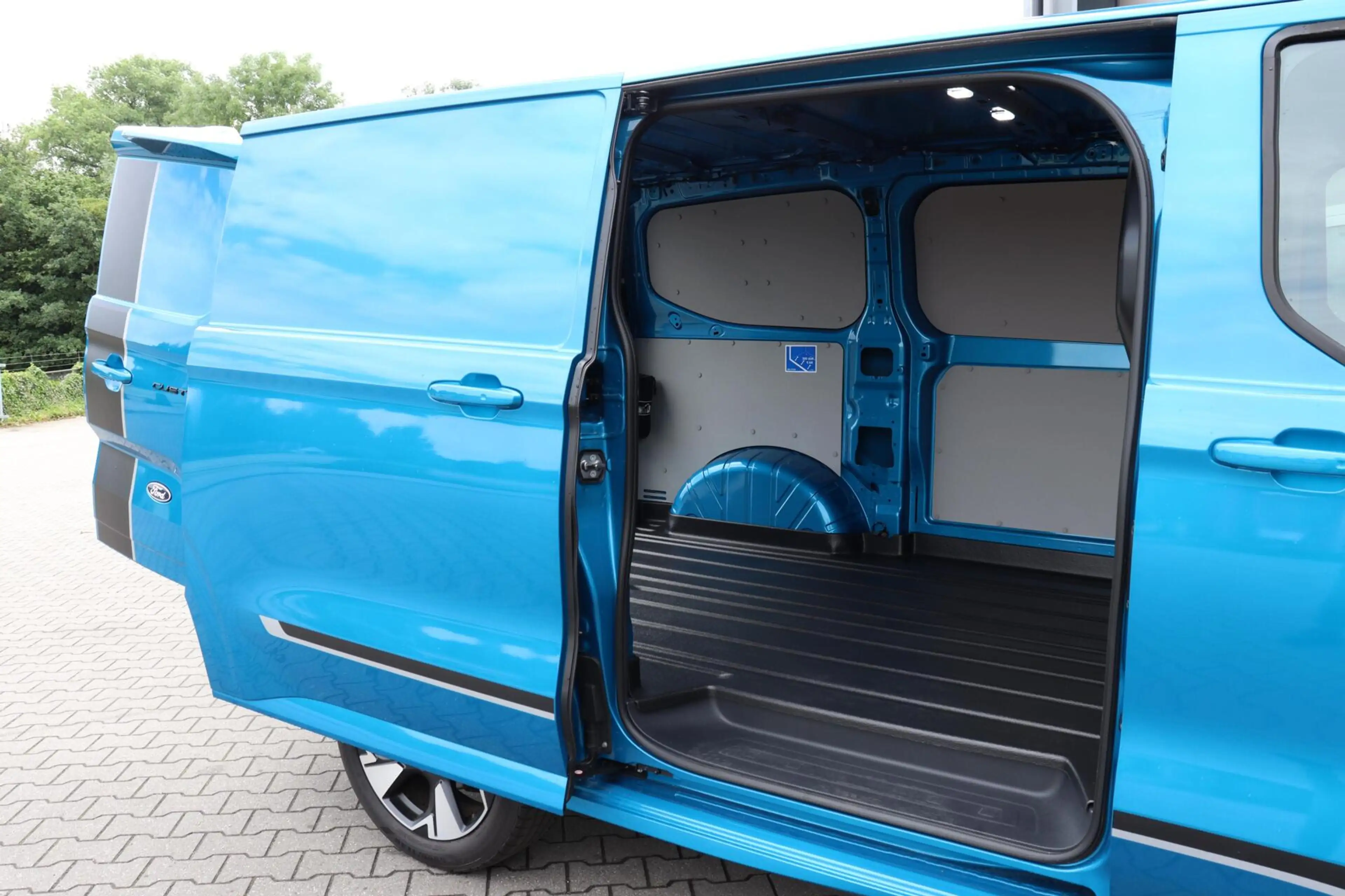 Ford Transit Custom E-Transit L1H1 SPORT 65 kWh l ELEK. SCHUIFDEUR l B — photo 17