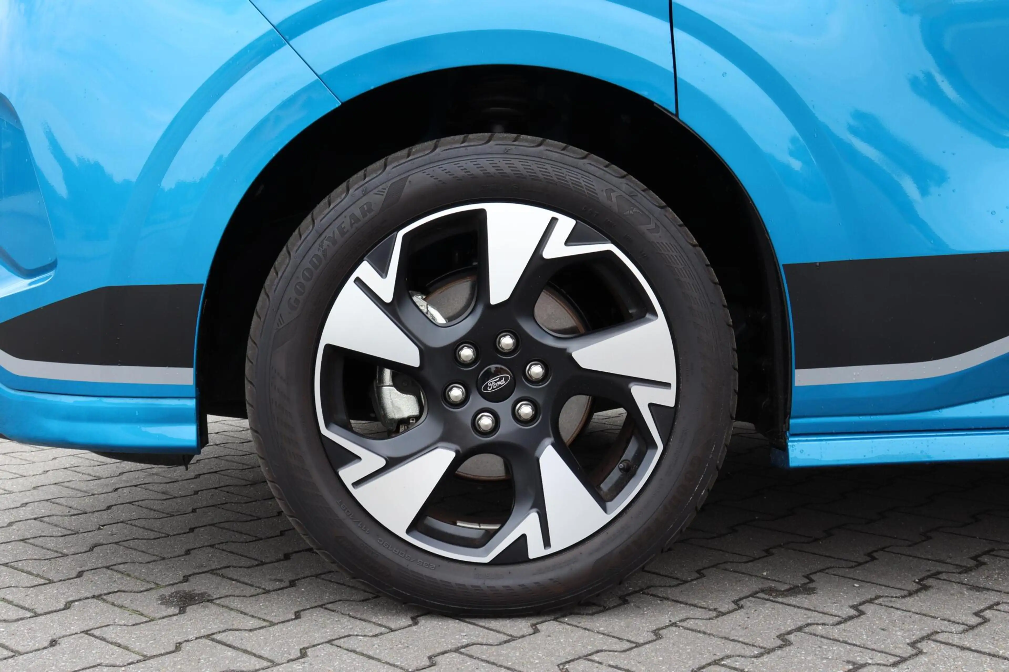 Ford Transit Custom E-Transit L1H1 SPORT 65 kWh l ELEK. SCHUIFDEUR l B — photo 32