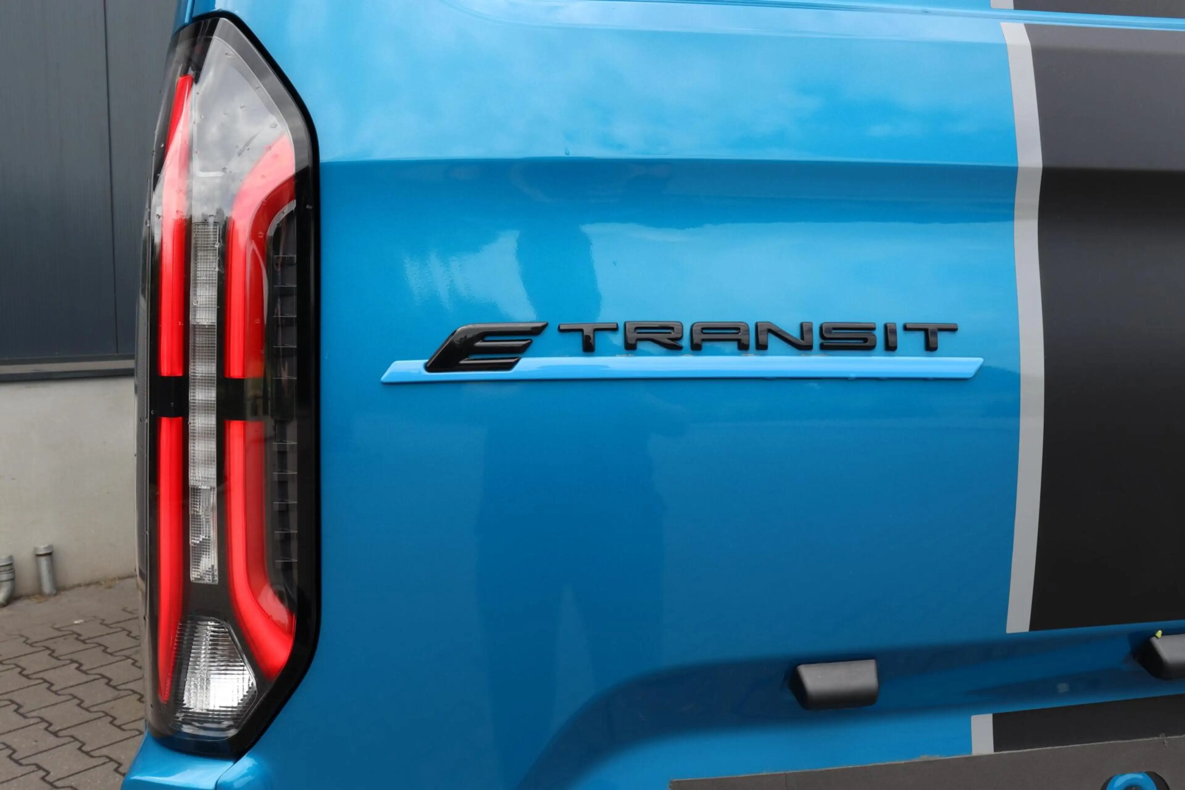 Ford Transit Custom E-Transit L1H1 SPORT 65 kWh l ELEK. SCHUIFDEUR l B — photo 34