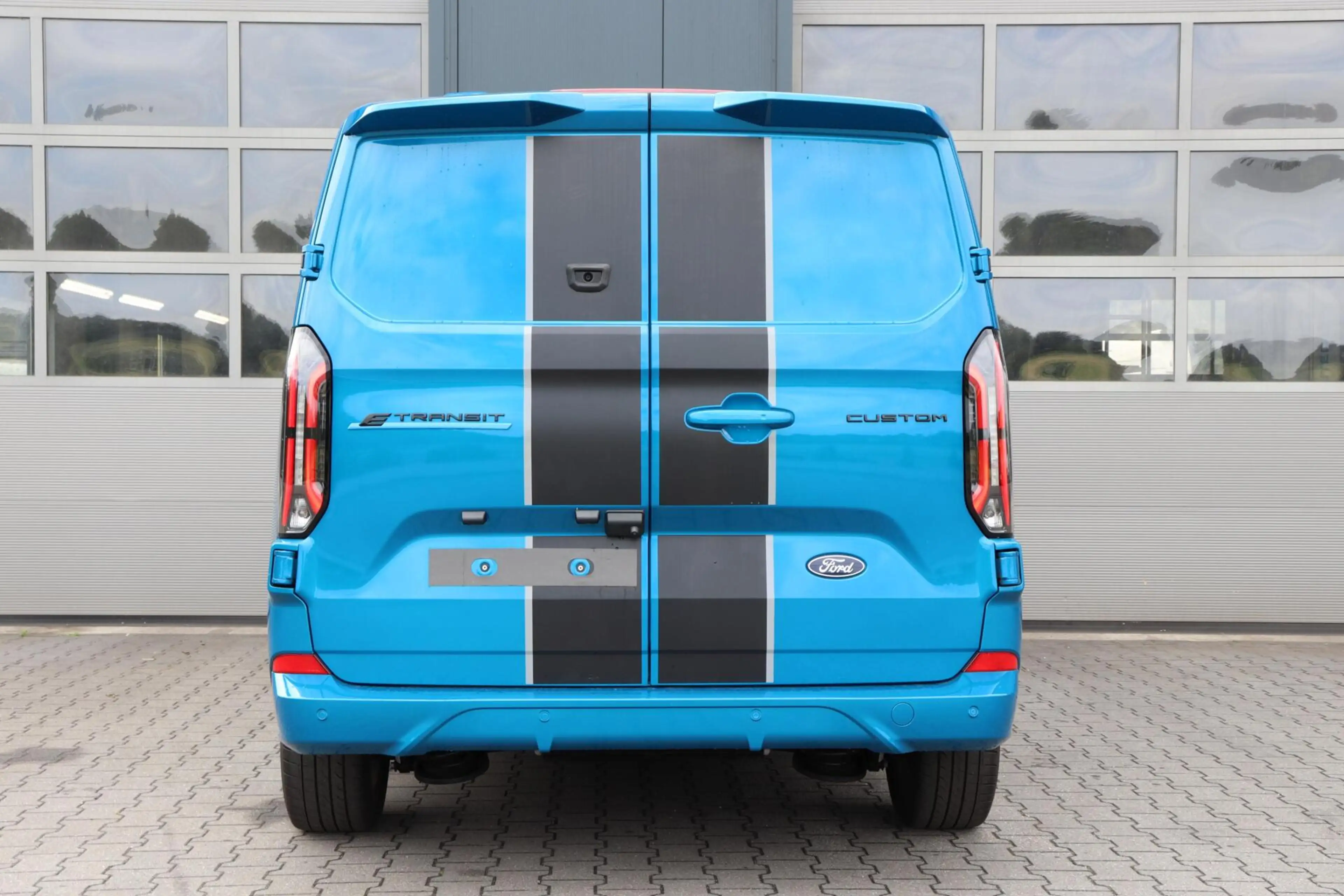 Ford Transit Custom E-Transit L1H1 SPORT 65 kWh l ELEK. SCHUIFDEUR l B — photo 15