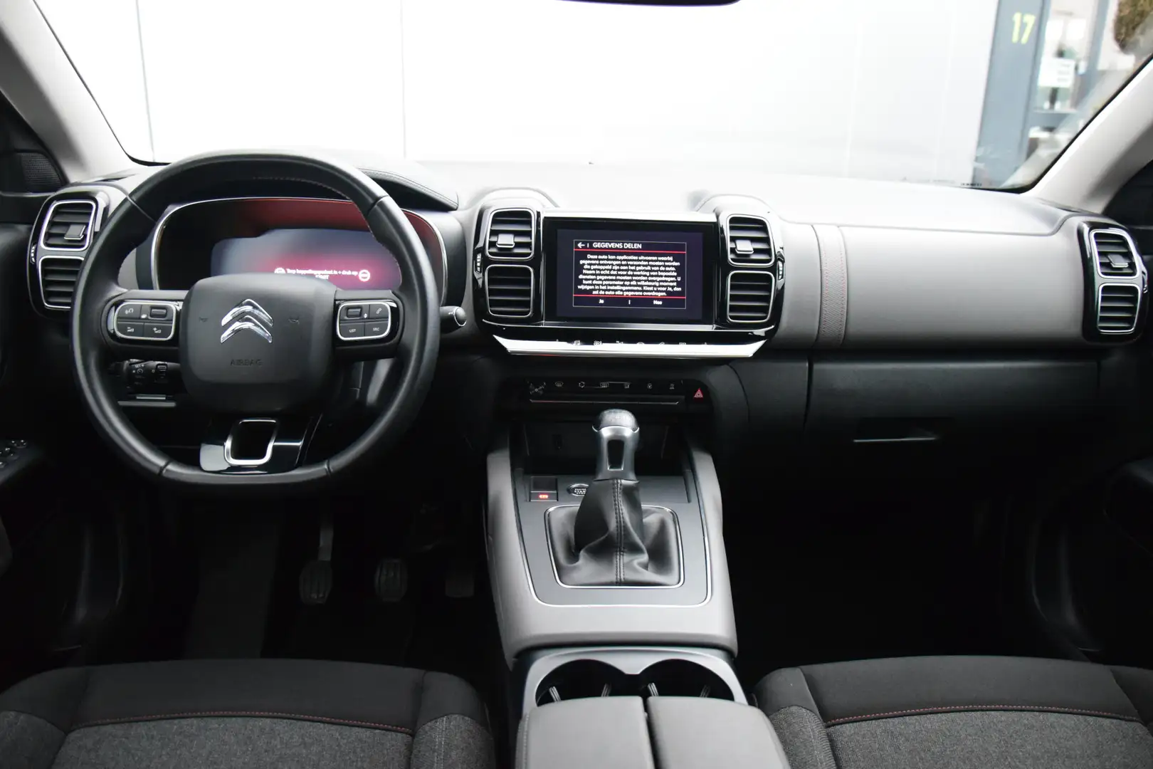 Citroen C5 Aircross 1.5 BlueHDI Business Navi/Camera Stoelverwarming E Zwart - 2