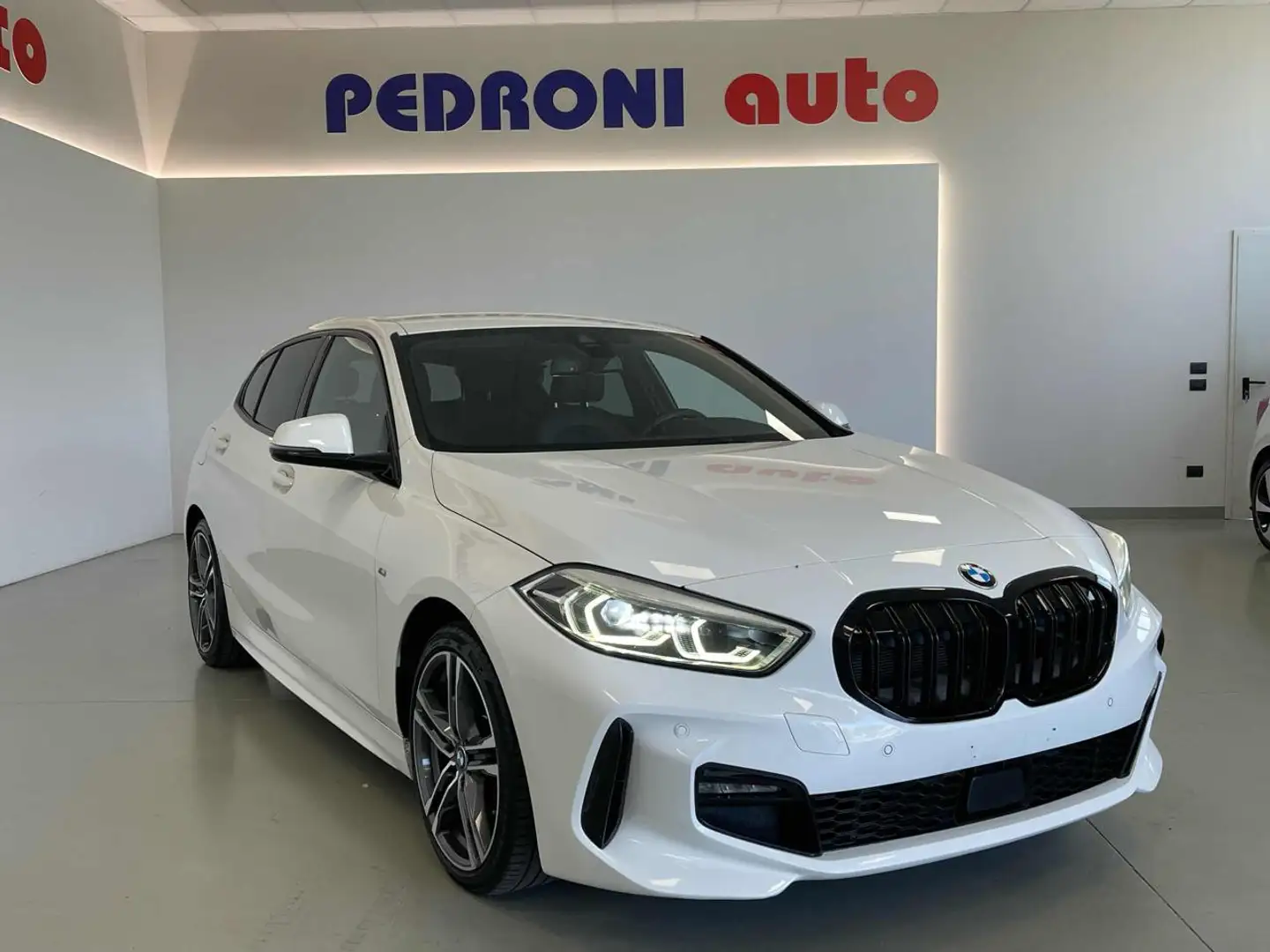BMW 118 d 5p. Msport 150 CV Automatica Bianco - 2