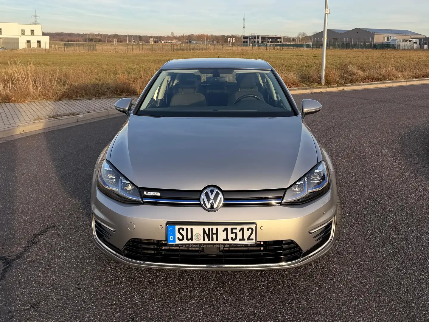 Volkswagen e-Golf e-Golf Grau - 2
