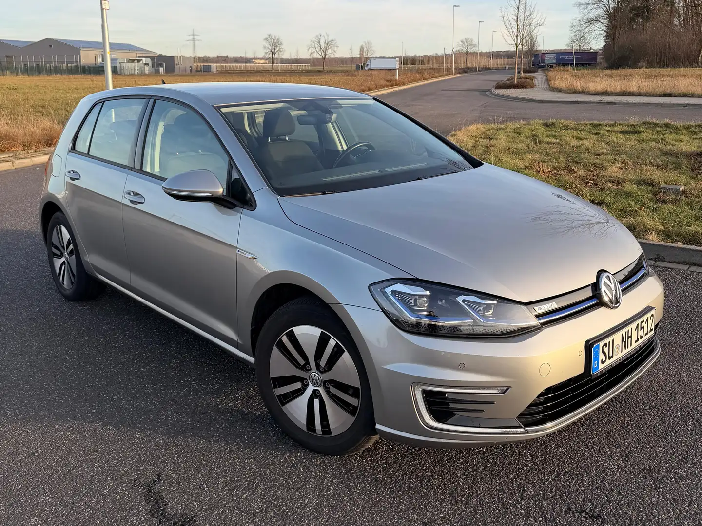 Volkswagen e-Golf e-Golf Grau - 1