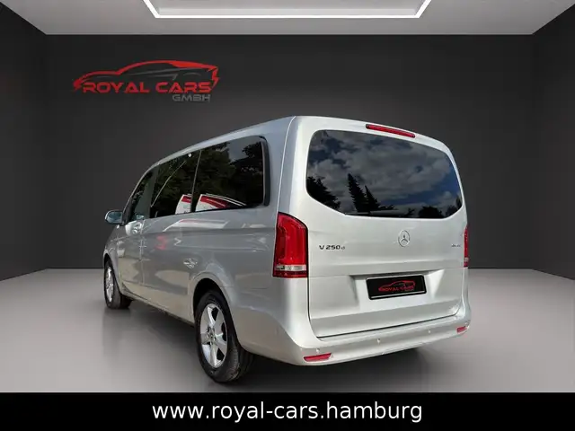 Mercedes-Benz V-Class view 7