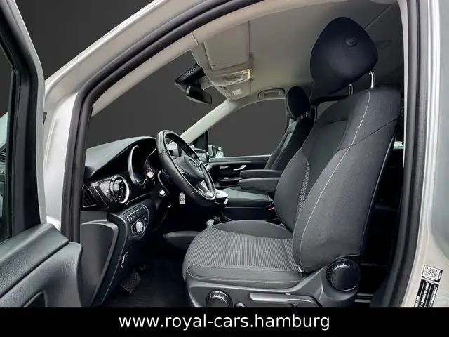 Mercedes-Benz V-Class view 10