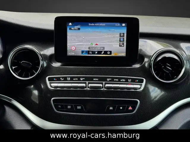 Mercedes-Benz V-Class view 15