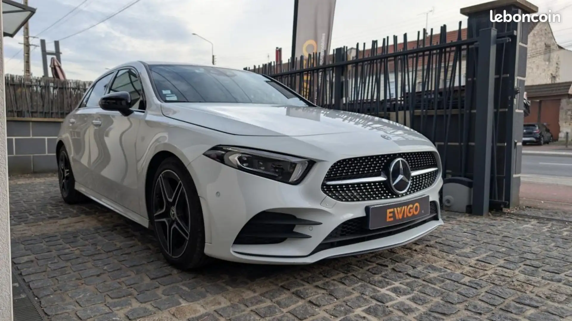 Mercedes-Benz A 200 Mercedes 200d 150cv 8G-DCT AMG Line Toit ouvrant Siège mémoire Bianco - 2