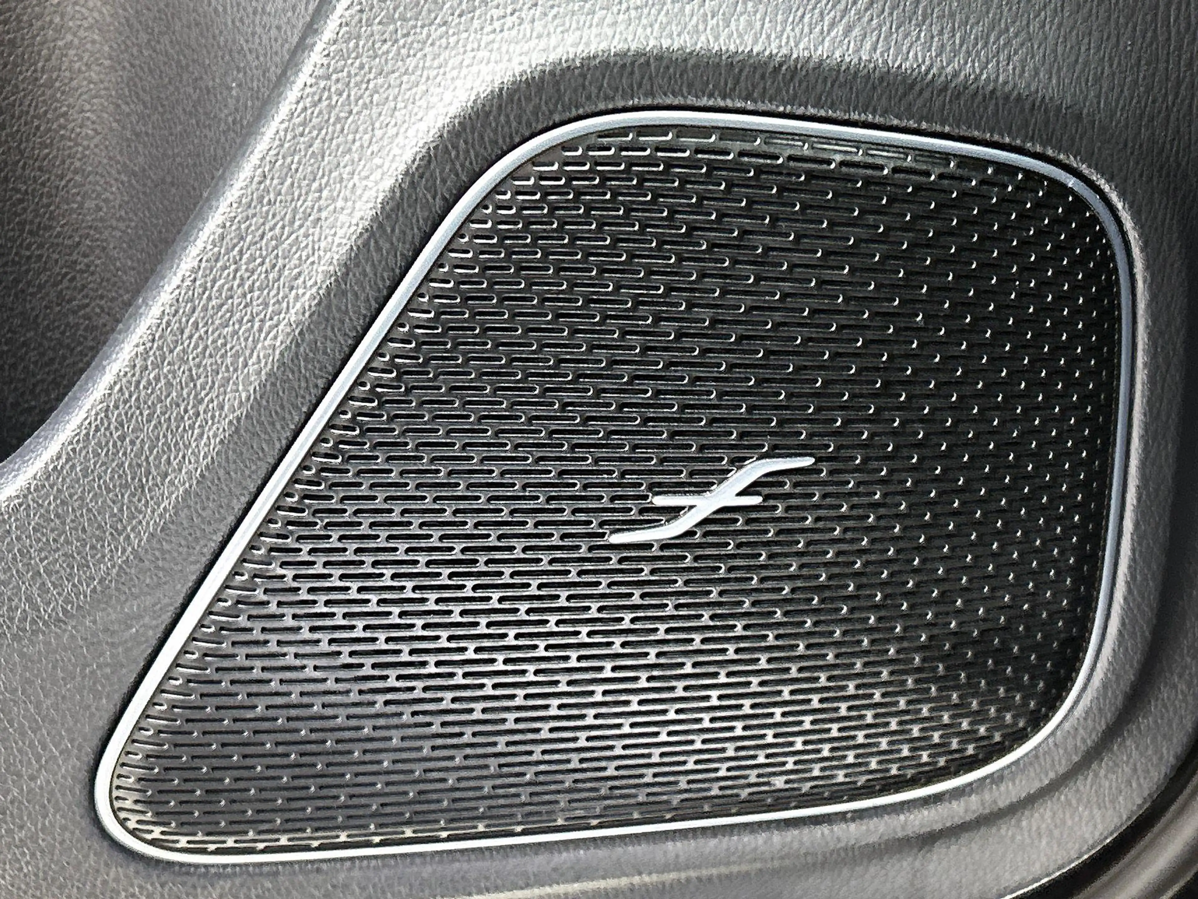 Mercedes-Benz A 250 e Berline AMG Line | Panoramisch Dak | Trekhaak | — photo 23