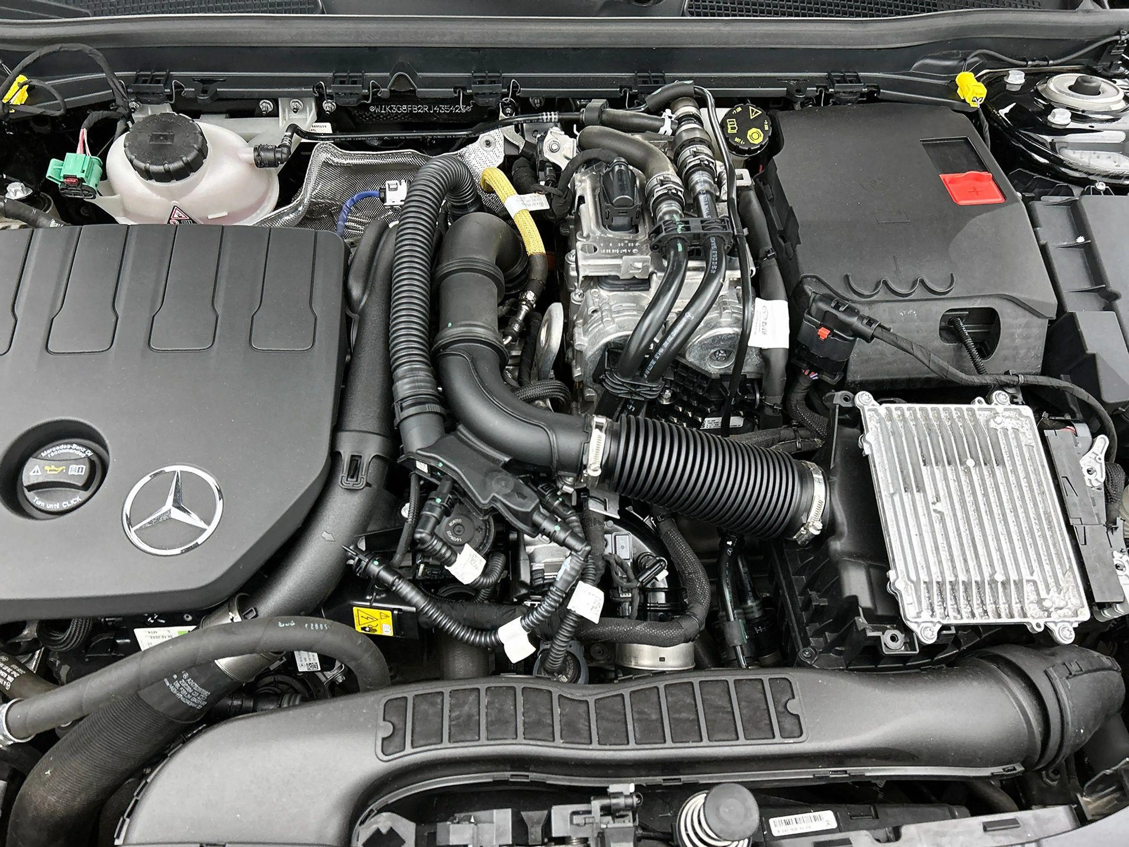 Mercedes-Benz A 250 e Berline AMG Line | Panoramisch Dak | Trekhaak | — photo 48