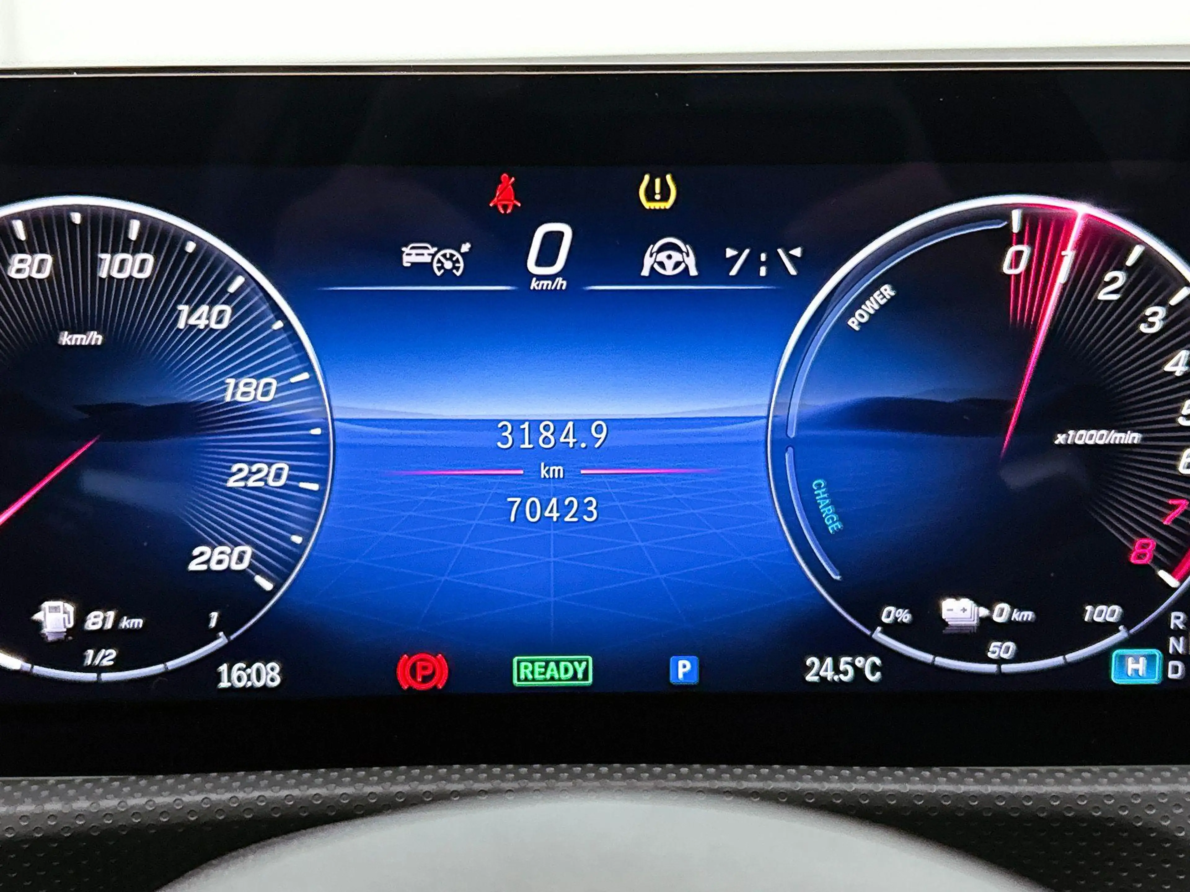 Mercedes-Benz A 250 e Berline AMG Line | Panoramisch Dak | Trekhaak | — photo 11