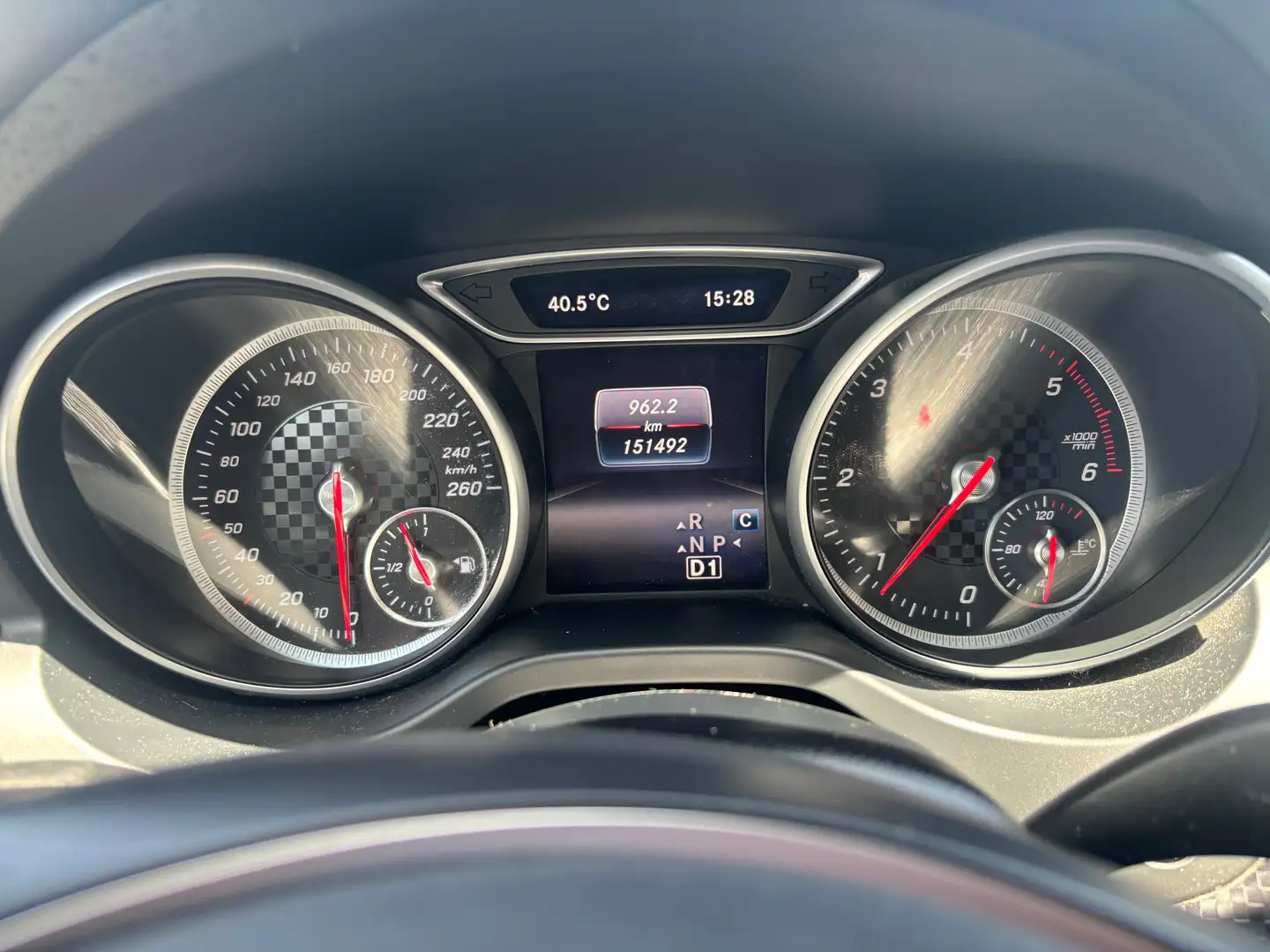 Mercedes-Benz A 200 A 200CDI BE Urban 7G-DCT Urban Rojo - 2