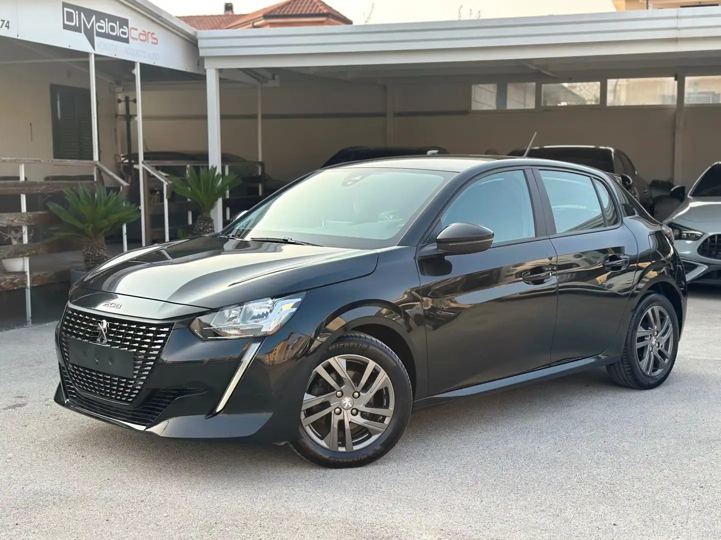 Peugeot 208 PureTech 100 Stop&Start 5 porte Active Pack Nero - 2