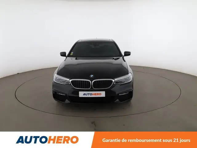 BMW 5 Series view 9
