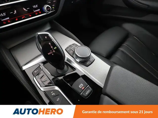 BMW 5 Series view 26