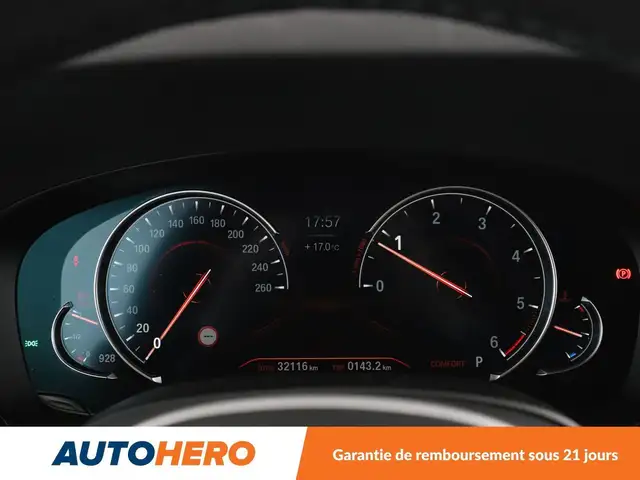 BMW 5 Series view 20