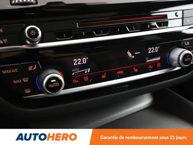 BMW 5 Series view 25