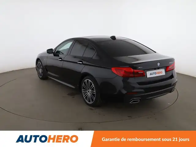 BMW 5 Series view 4