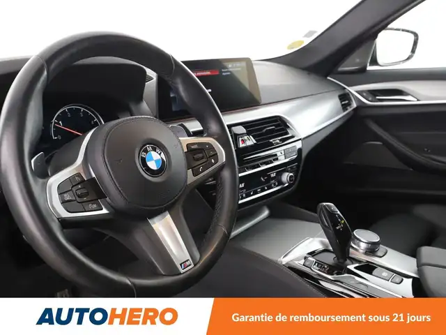 BMW 5 Series view 11