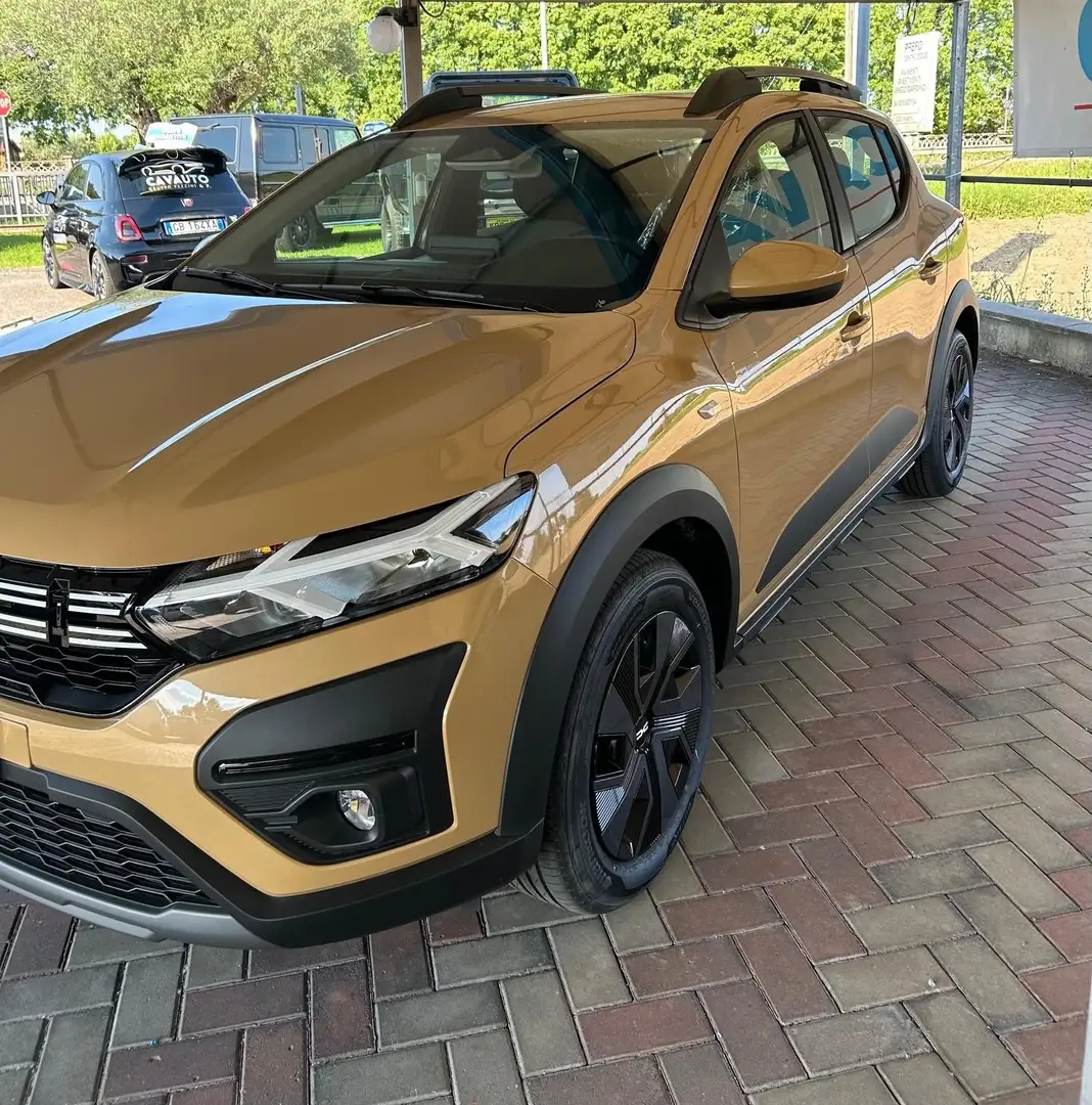 Dacia Sandero Stepway 1.0 TCe ECO-G Extreme Up Béžová - 2