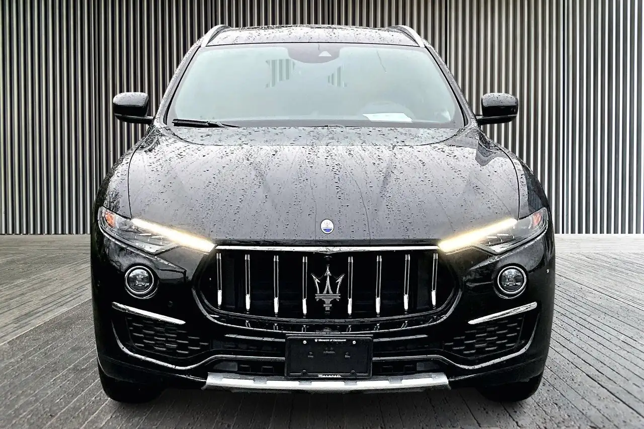 Maserati Levante снимка Maserati Levante