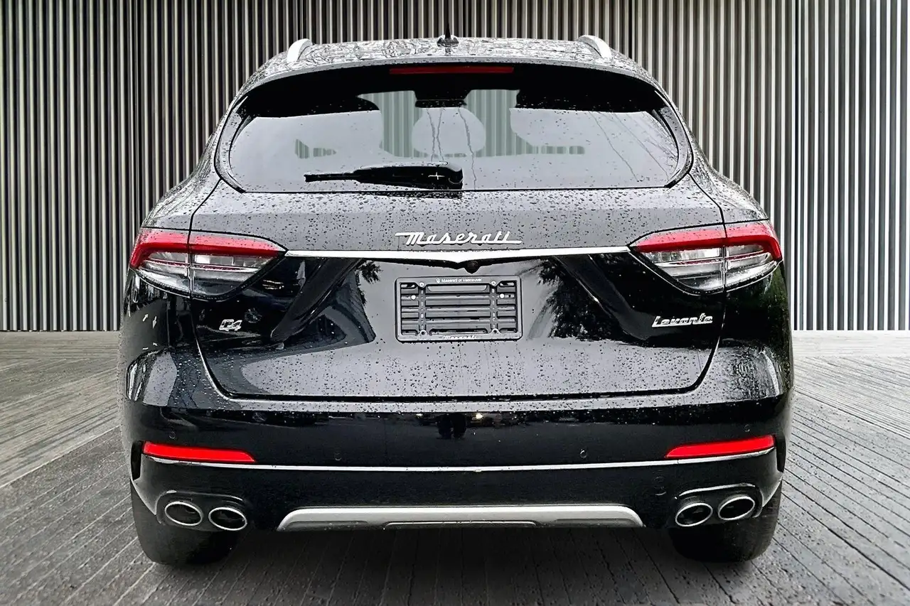 Maserati Levante снимка Maserati Levante