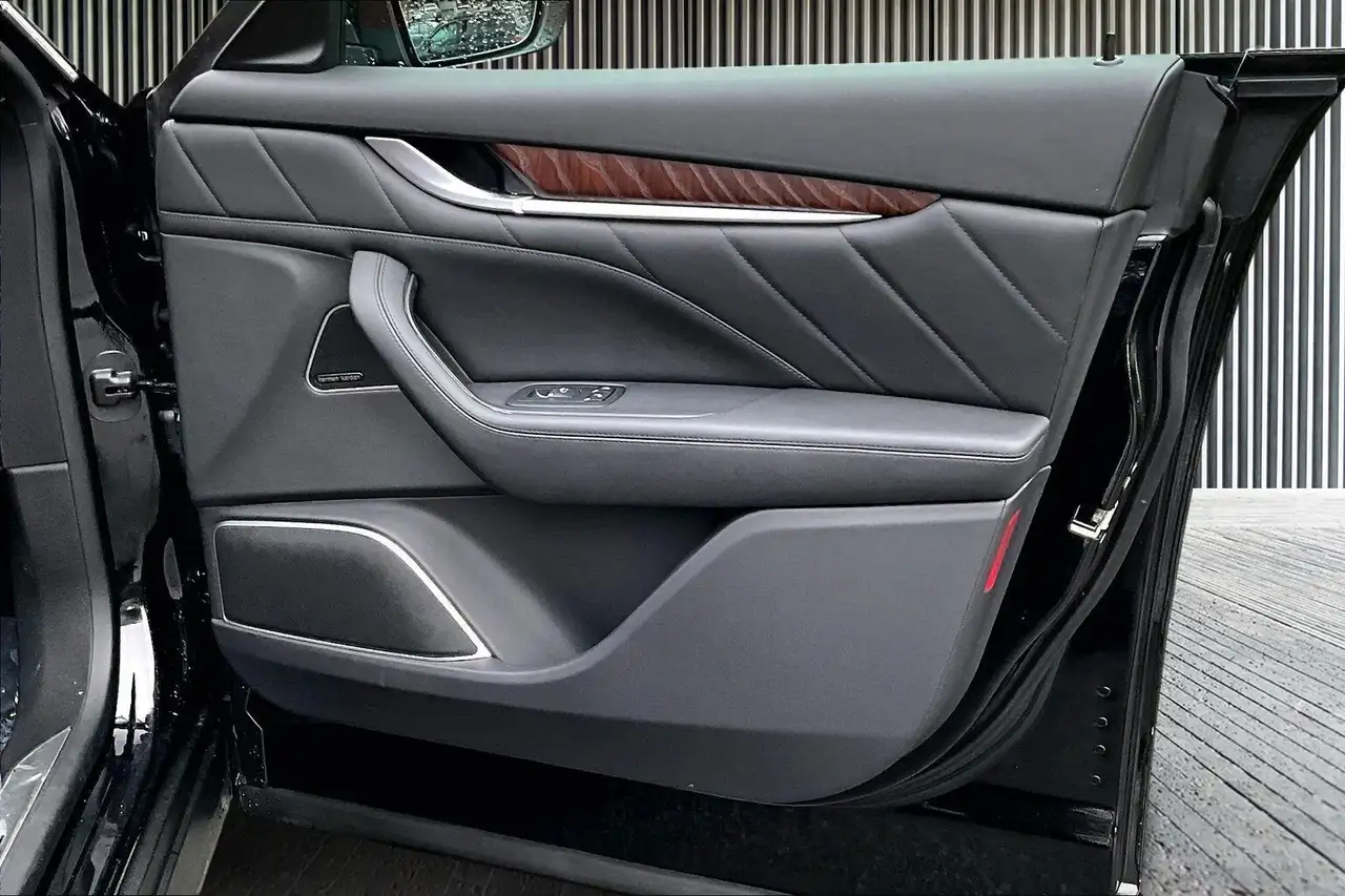 Maserati Levante снимка Maserati Levante