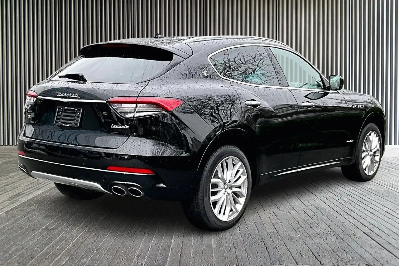 Maserati Levante снимка Maserati Levante