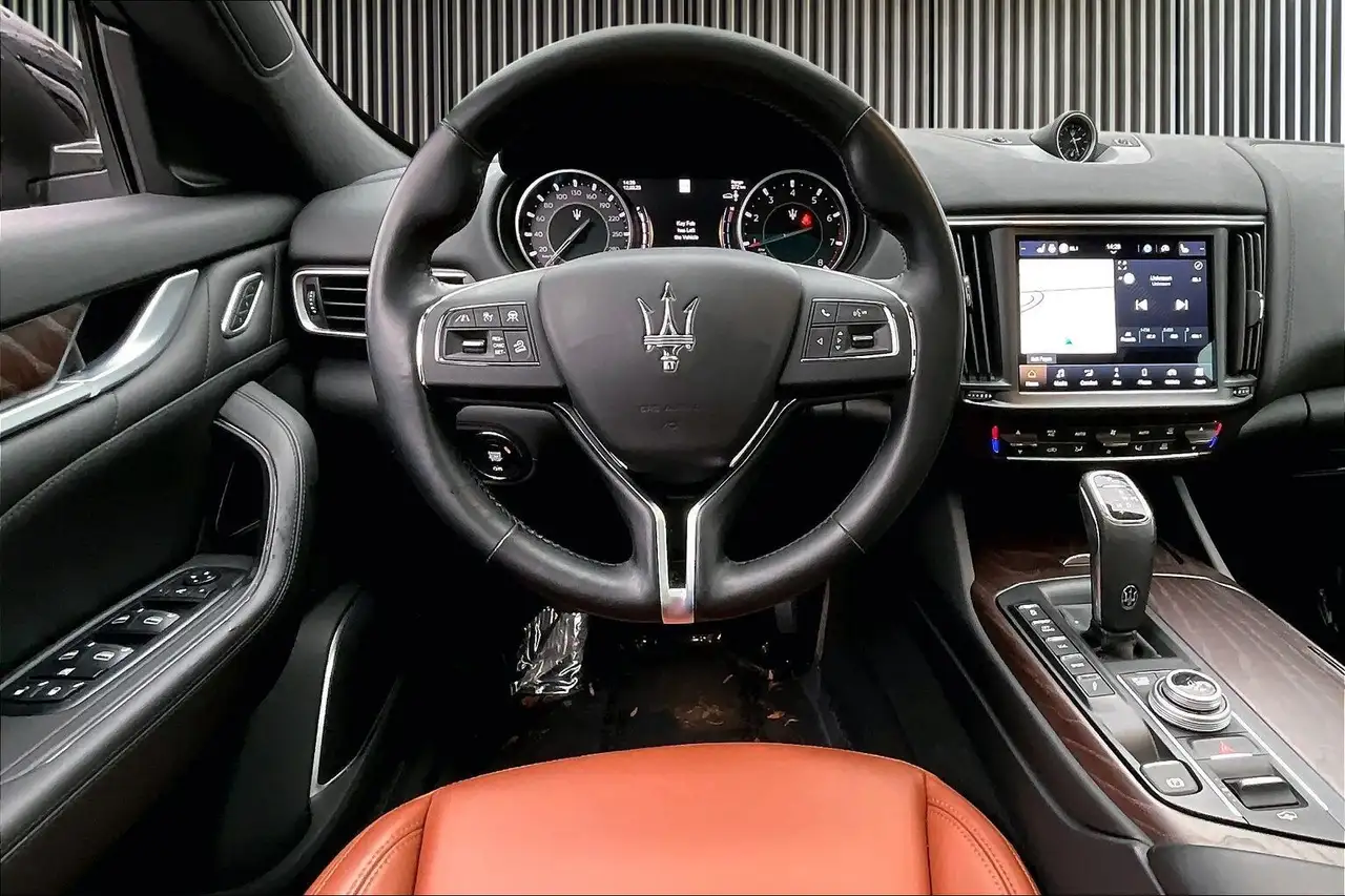 Maserati Levante снимка Maserati Levante