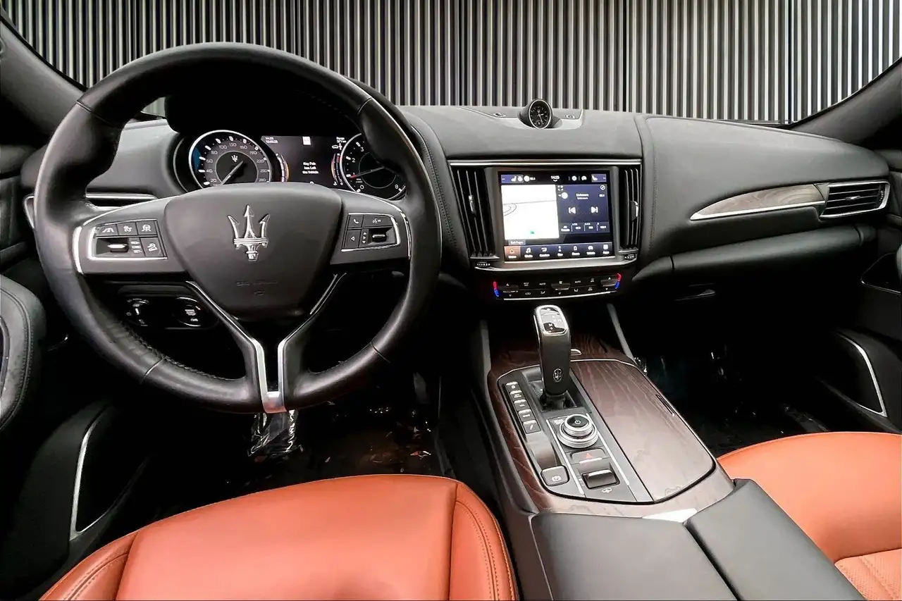 Maserati Levante снимка Maserati Levante