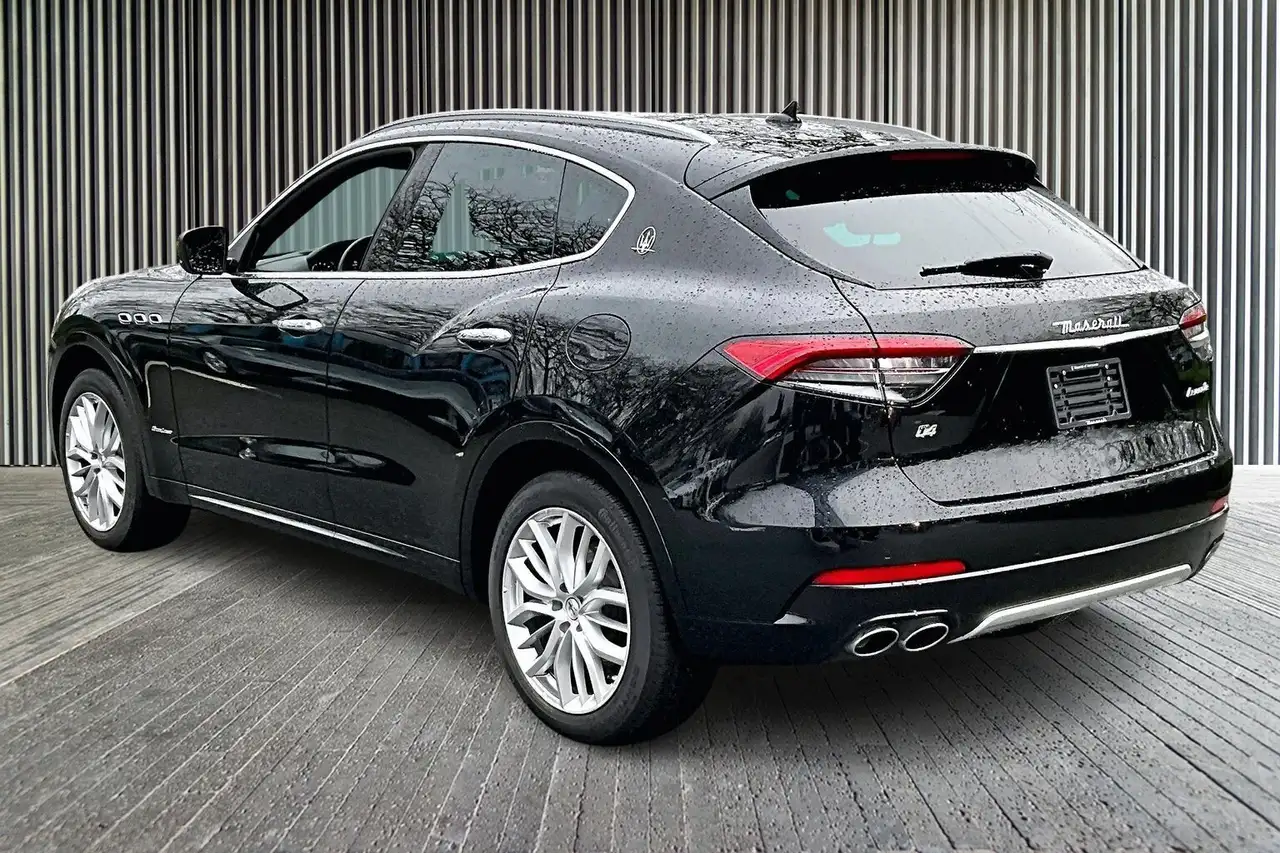 Maserati Levante снимка Maserati Levante