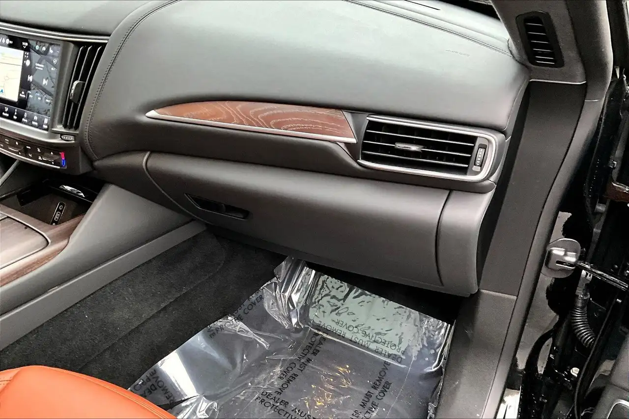 Maserati Levante снимка Maserati Levante