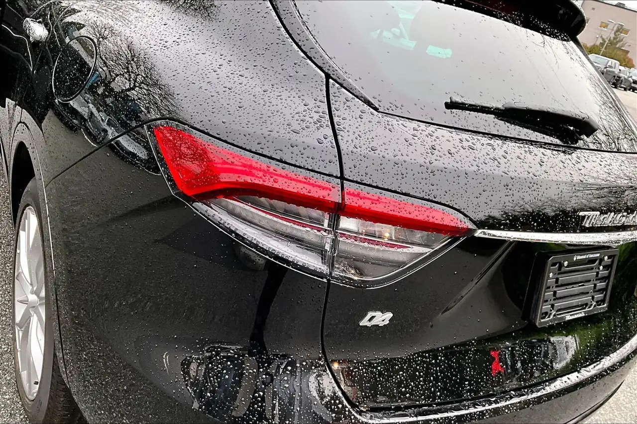 Maserati Levante снимка Maserati Levante